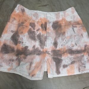 Uniqlo Orange and Brown Jean Shorts with Artistic Tie-Dye Design